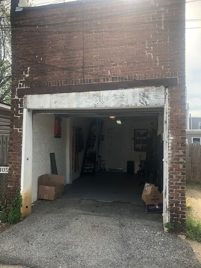 Building Photo - 3307 Paine St