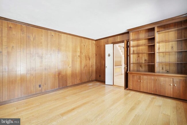 Building Photo - 513 Cathedral Dr