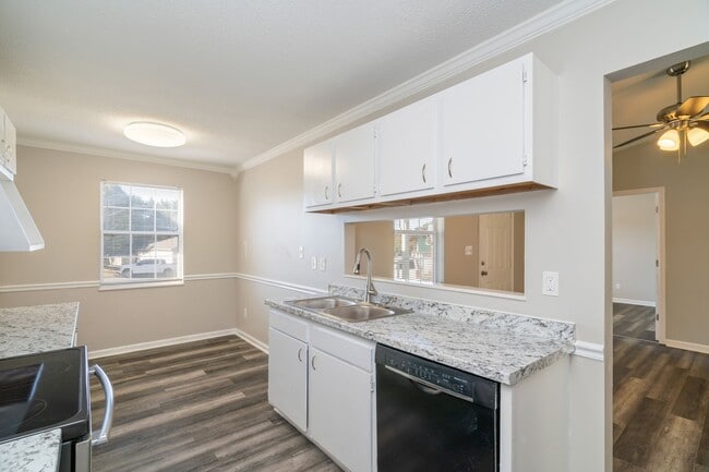 Building Photo - 7700 Bellchase Ln