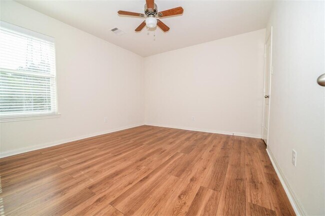 Building Photo - 20534 Marker Ridge Dr