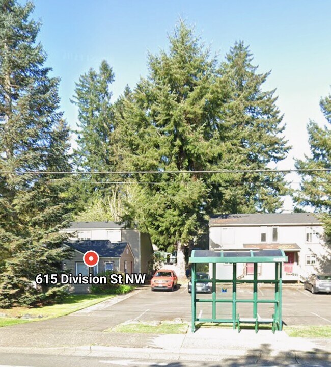 Building Photo - 615 Division St NW