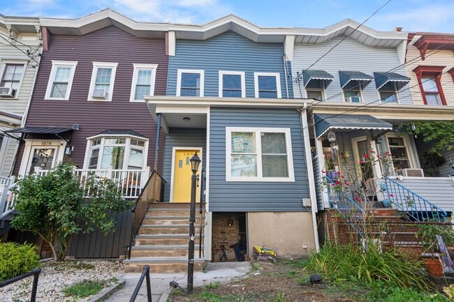 Building Photo - 189 Sherman Ave