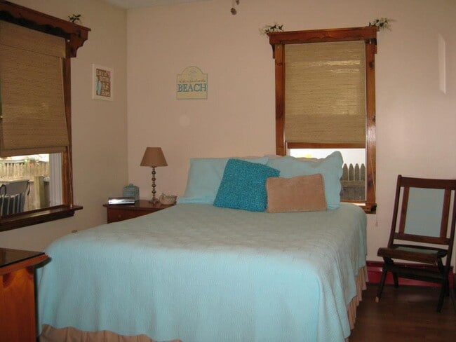 bedroom 1 - 11 Hoffman St