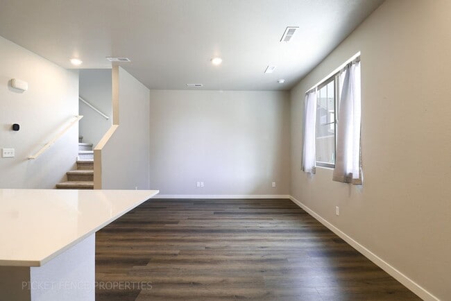 Building Photo - New Townhome in Downtown Johnstown