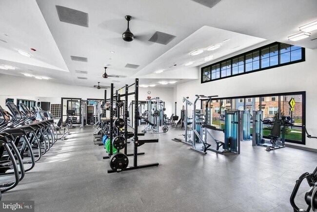 Building Photo - 9112 Kenway Ln