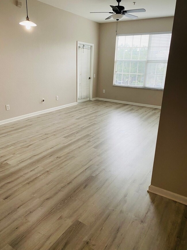 Building Photo - 583 Brantley Terrace Way