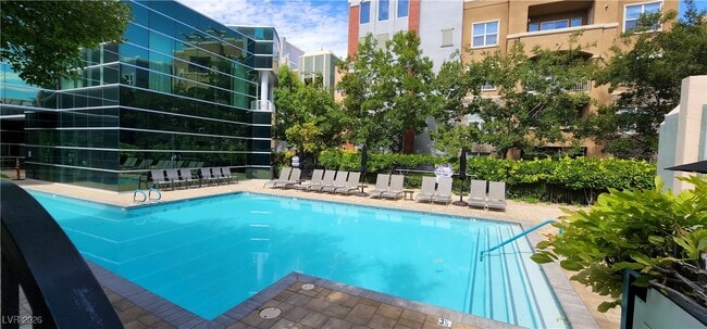 Building Photo - 56 E Serene Ave