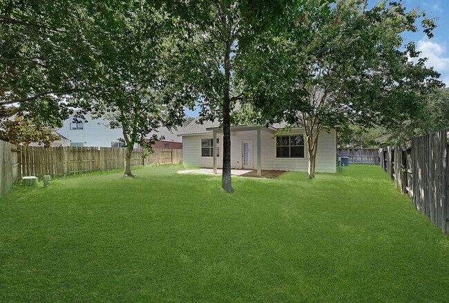Building Photo - 8803 Peach Oak Crossing