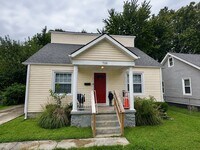 Building Photo - 715 Golfview Dr