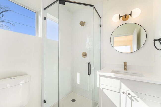 Building Photo - Modern Townhouse in Prime Location Near Sloan's Lake - 2 bedrooms - 4 bathrooms