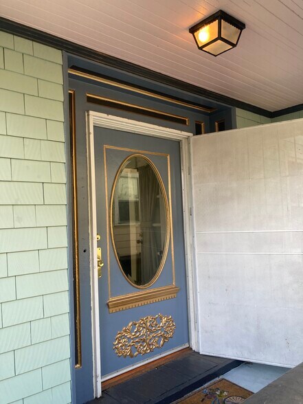 Building Photo - 1083 53rd St