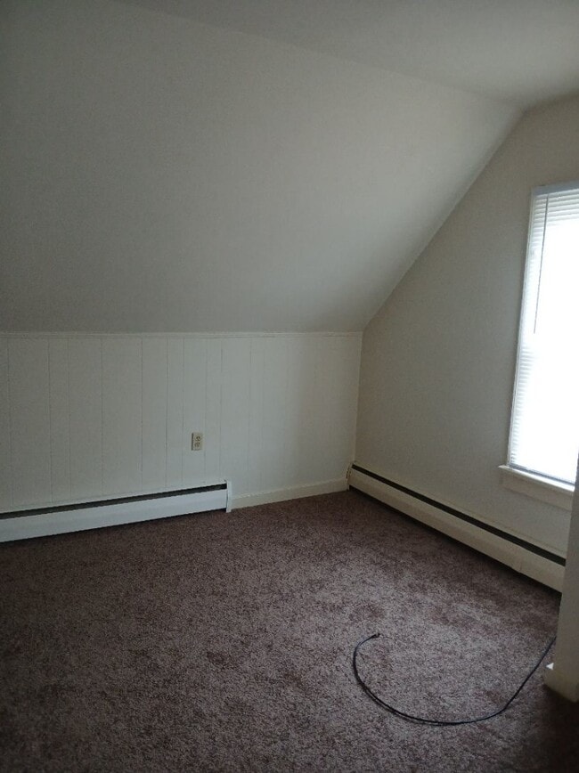 Building Photo - Available August 1st Charming 1-Bedroom Apartment in Coopersburg