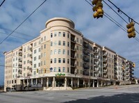 Building Photo - Downtown