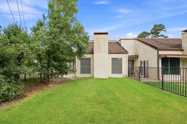 Building Photo - 20315 Sunny Shores Dr