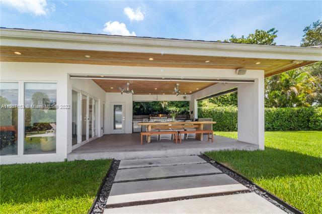 Building Photo - 12825 SW 77th Ave