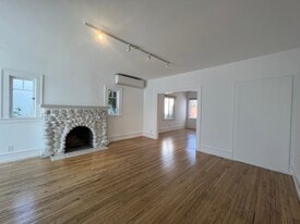 Building Photo - 1413 Abbot Kinney Blvd