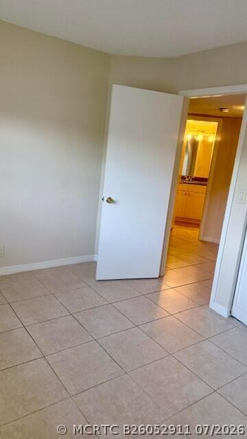 Building Photo - 1520 SE Royal Green Cir