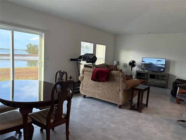 Building Photo - 748 Trotters Dr