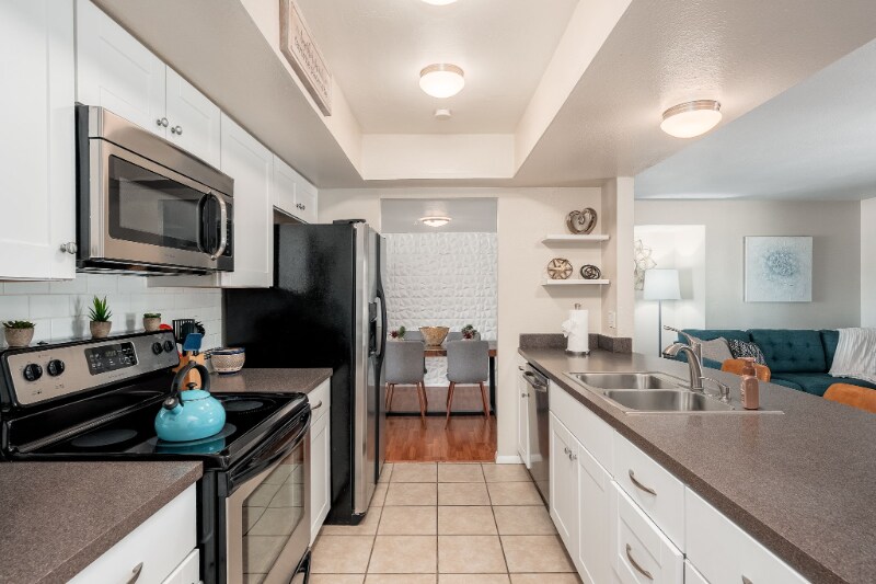 Building Photo - 5114 S Dorsey Ln