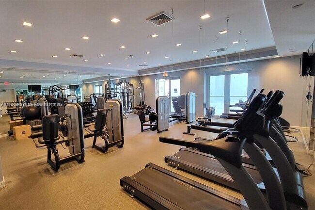 Building Photo - 250 Sunny Isles Blvd