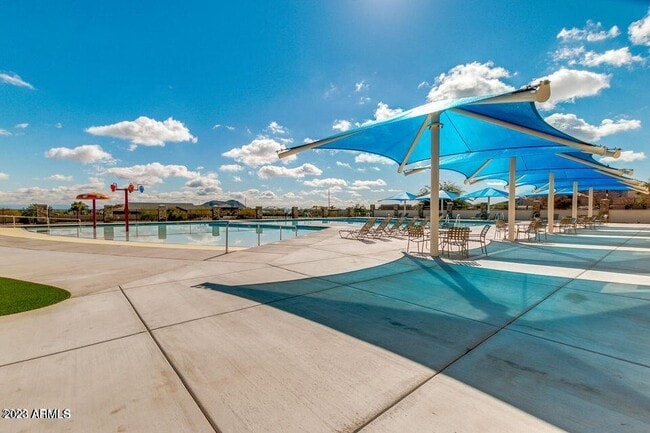 Building Photo - 32934 N Cherry Creek Rd