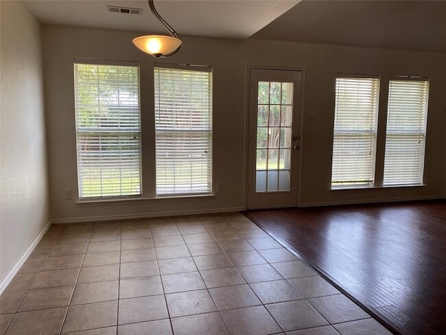 Building Photo - 2324 Treyburn Ct