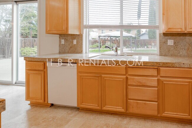 Building Photo - Spacious 4-Bedroom Gem on Glenhaven Drive – Your Perfect Tracy Retreat!