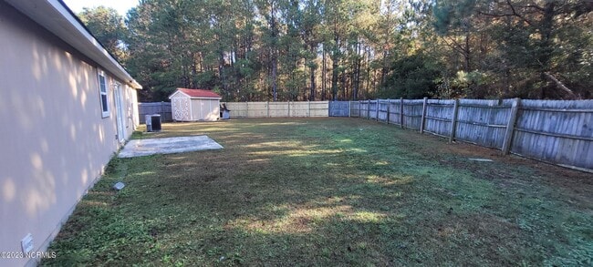 Building Photo - 139 Daphne Dr