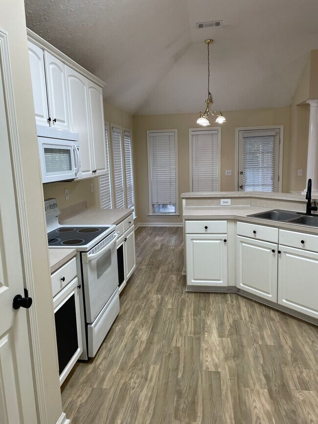Building Photo - 618 Ridge Park Dr