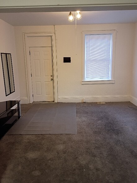 Building Photo - 1011 Willow St