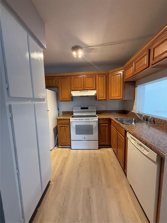 Building Photo - 1223 S Pine Ridge Cir