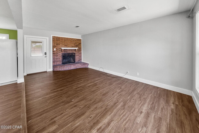 Building Photo - 3103 W 21st Ct