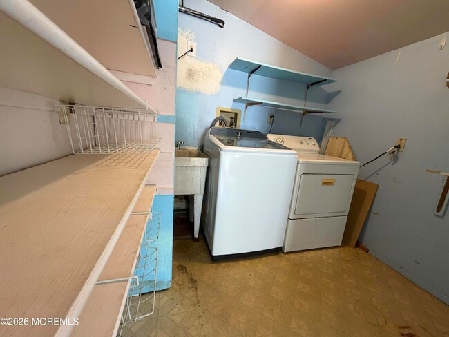 Building Photo - 3104 Sunset Ave