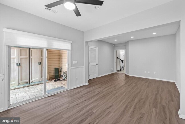 Building Photo - 5011 Waple Ln