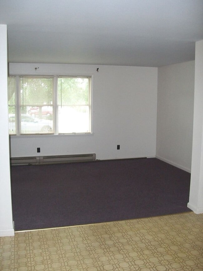 Building Photo - 163-165 Fairview Ave.