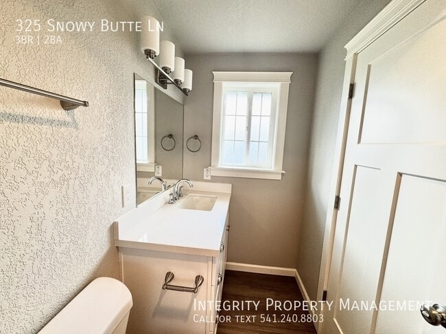 Building Photo - 325 Snowy Butte Ln