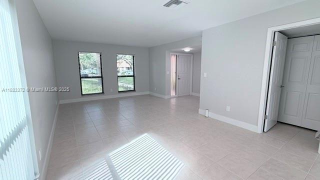 Building Photo - 811 Sandtree Dr