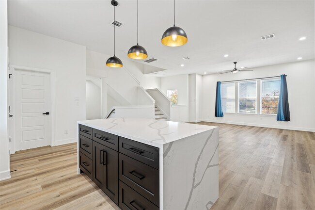 Building Photo - 3601 Rebecca St