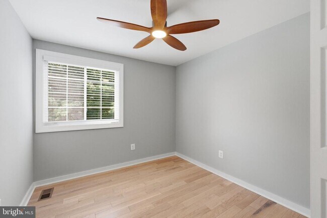 Building Photo - 2916 Montauk Ct