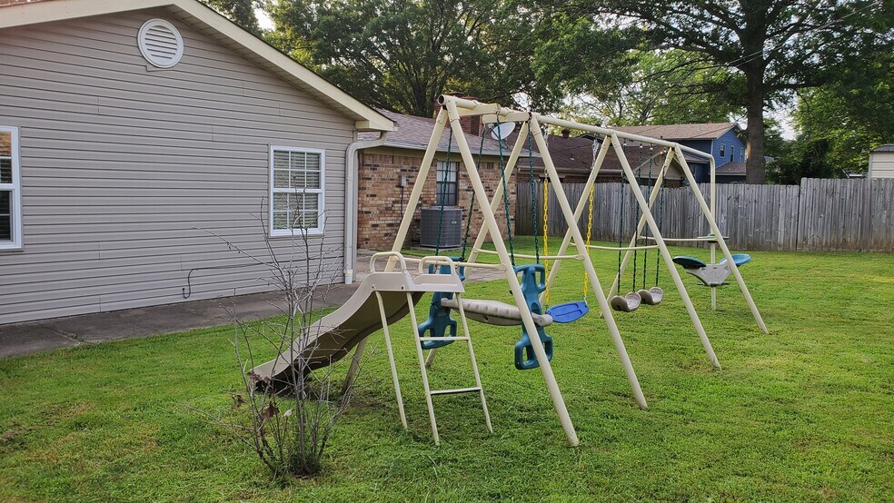 Building Photo - 89 Spring Grove Dr