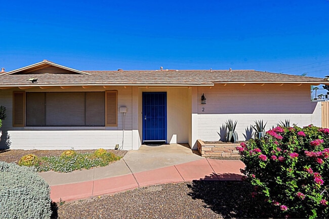 Building Photo - 6203 N 12th Pl