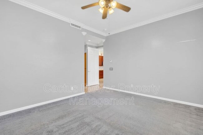 Building Photo - 1811 W Maplewood Pl