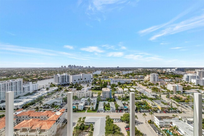 Building Photo - 525 N Fort Lauderdale Beach Blvd