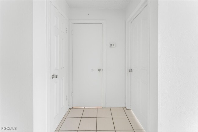 Building Photo - 2927 SE 15th Pl