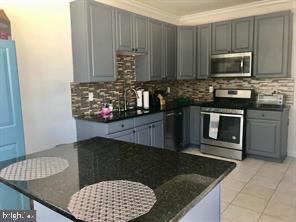 Building Photo - 7 Shelley Cir