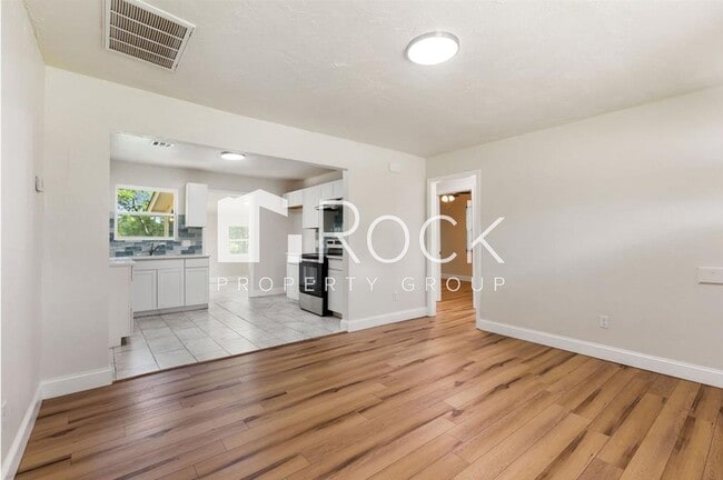 Building Photo - 1225 NW 99th St