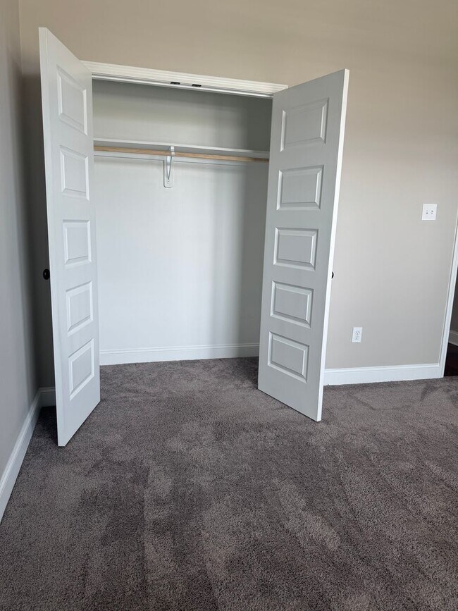 Building Photo - 234 Pumprock Dr