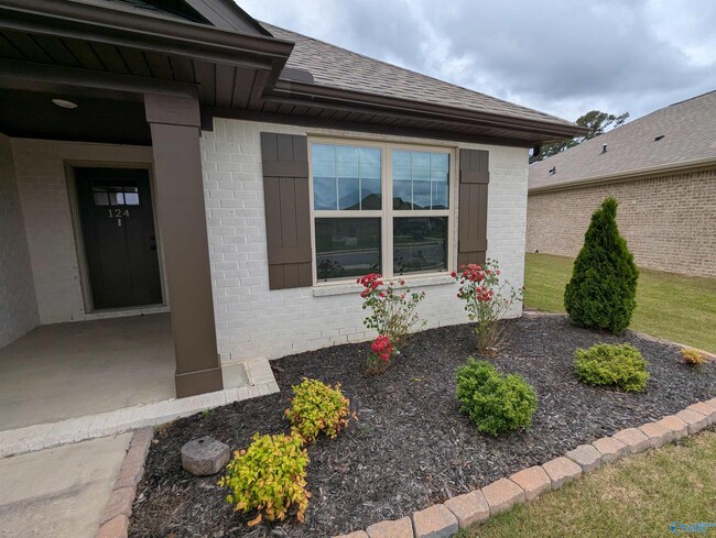 Building Photo - 124 Varina Dr