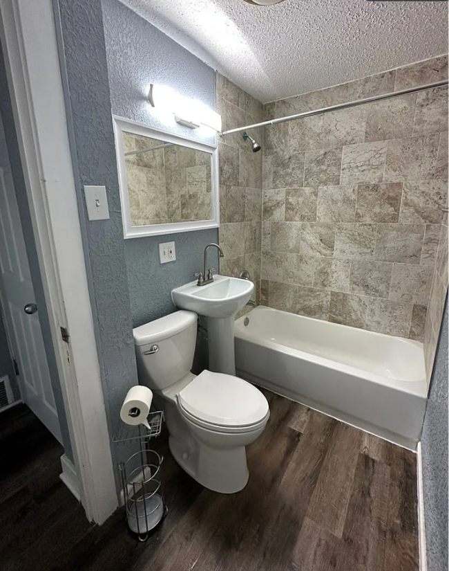 Building Photo - 3 Bedroom 1 Bath Home