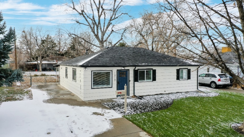 Building Photo - 1217 S Victor St